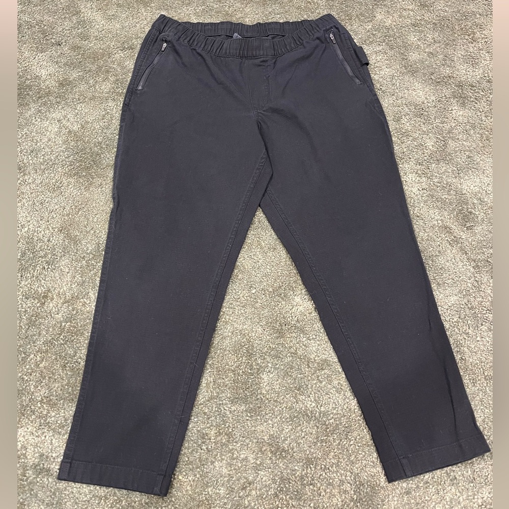 Carhartt Women’s Black Carpenter Pants